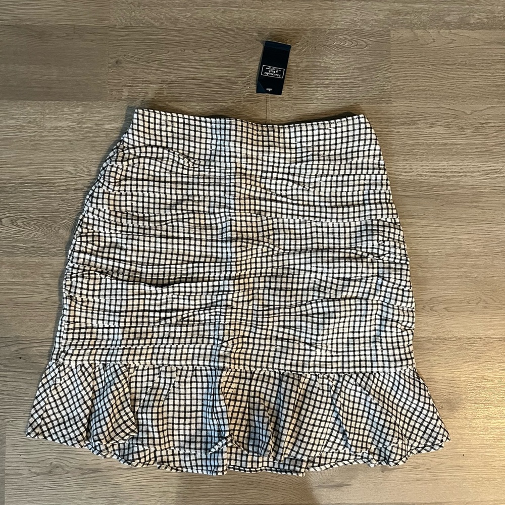 Abercrombie ruched plaid ruffle mini skirt